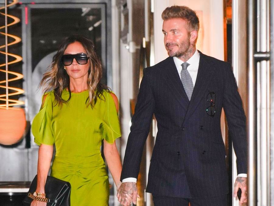 Zelena haljina Victorie Beckham je hit za leto 2023 | Elle