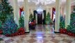 Možda je ipak malo preterala: Melania Trump predstavila novogodišnju dekoraciju Bele kuće