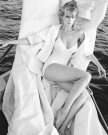 Zato je ona supermodel: Claudia Schiffer blista u petoj deceniji (FOTO)
