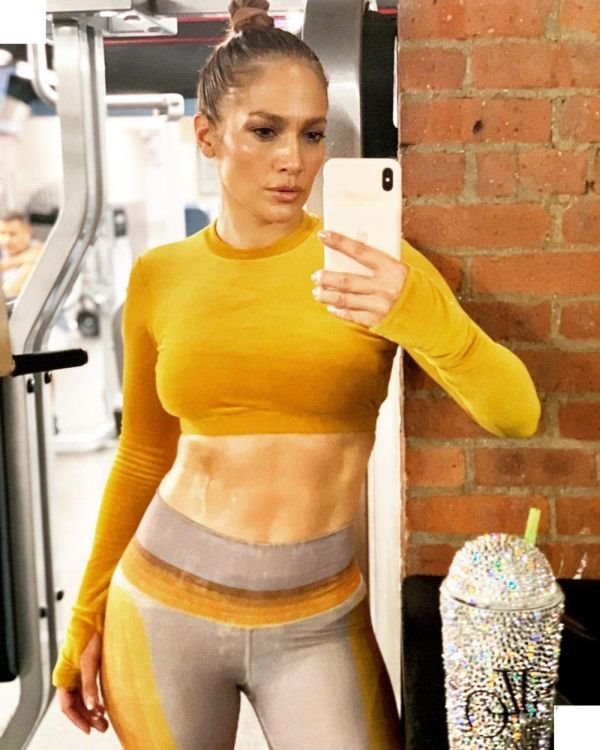 10 fotografija koje dokazuju da je Jennifer Lopez jedna od najlepših prirodnih dama na sceni