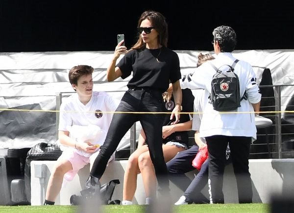 Victoria Beckham kraljica jednostavnog šika: Kopirajte ovu kombinaciju u tri koraka