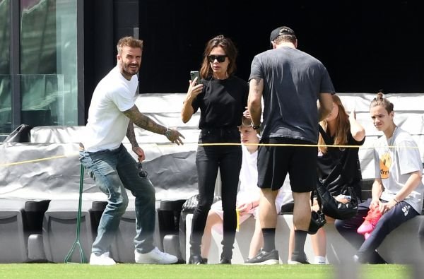 Victoria Beckham kraljica jednostavnog šika: Kopirajte ovu kombinaciju u tri koraka