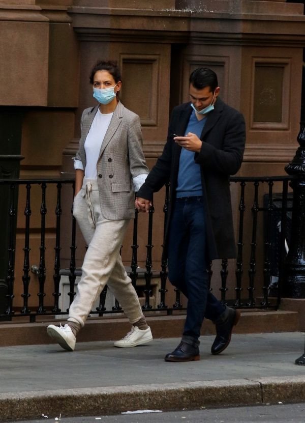 Trenerka i sako? Može i te kako ako ste Katie Holmes