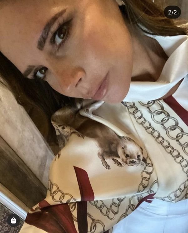 Victoria Beckham u jednoj od najlošijih kombinacija sa sopstvenim potpisom