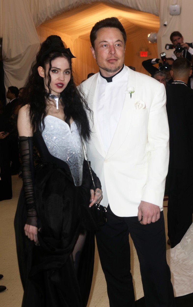 Elon Musk i Grimes počeli su da žive odvojeno.