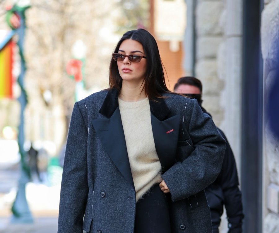 HELANKE NIKAD NISU IZGLEDALE ELEGANTNIJE: Kendall Jenner pokazala kako casual kombinacije mogu biti sofisticirane