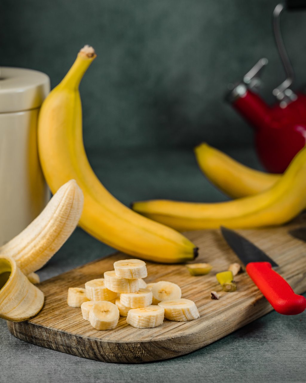 Nakon što je u Japanu izašla knjiga o dijeti sa bananama, počeo je pravi banana-bum! U ovoj knjizi je opisana realna priča Japanca Hitoshija Watanabe, koji je pomoću ove dijete izgubio 18 kilograma za samo par meseci.