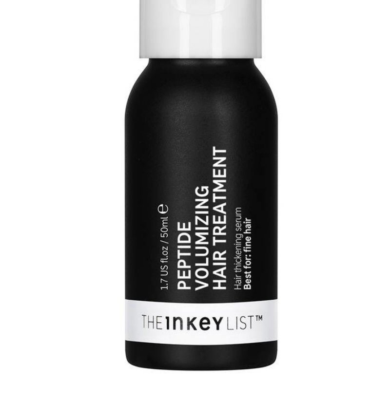 The Inkey List Peptide Voluminizing Hair Treatment serum ne samo da čini da vaša kosa izgleda gušće, već i dovodi do zadebljanja dlake.