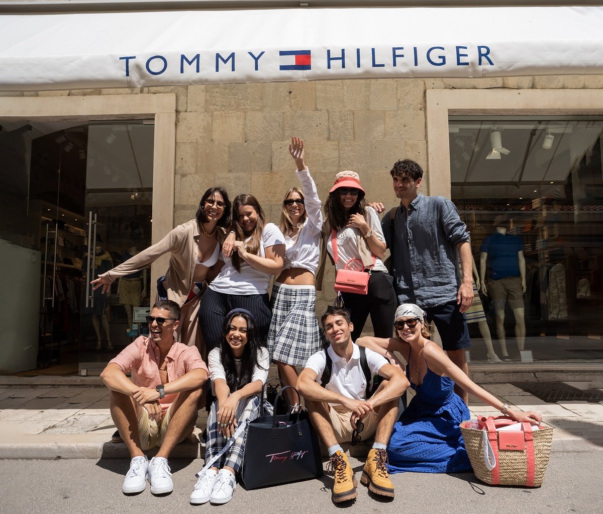 Tommy Hilfiger.jpg