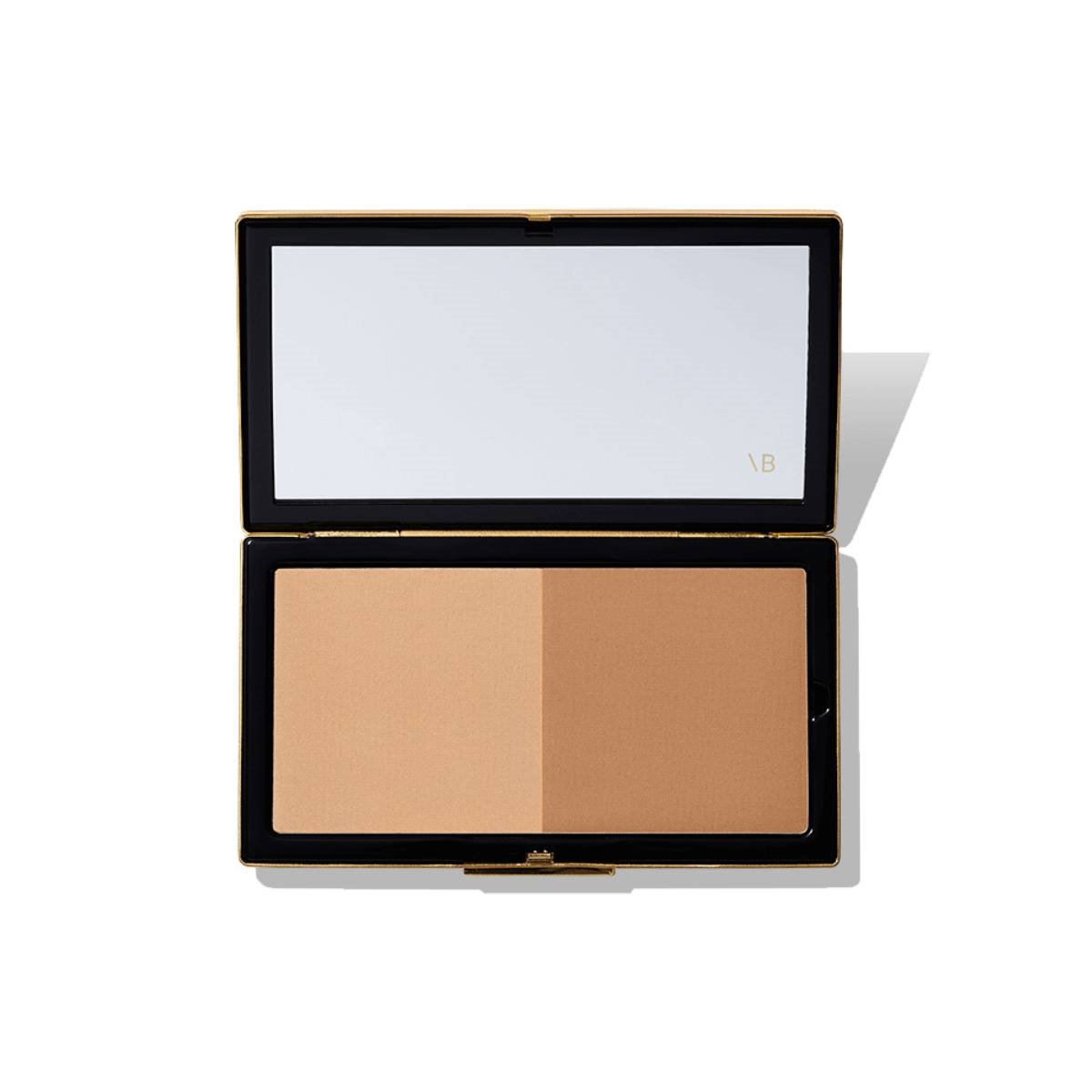 Victoria obožava bronzer Matte Bronzing Brick iz svoje beauty kolekcije.