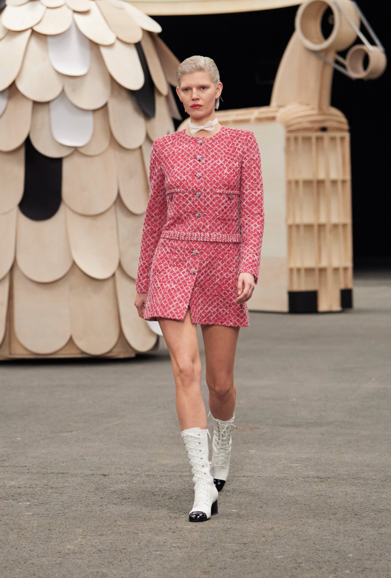 chanel_018_ss-2023-hc-show-HD.jpg