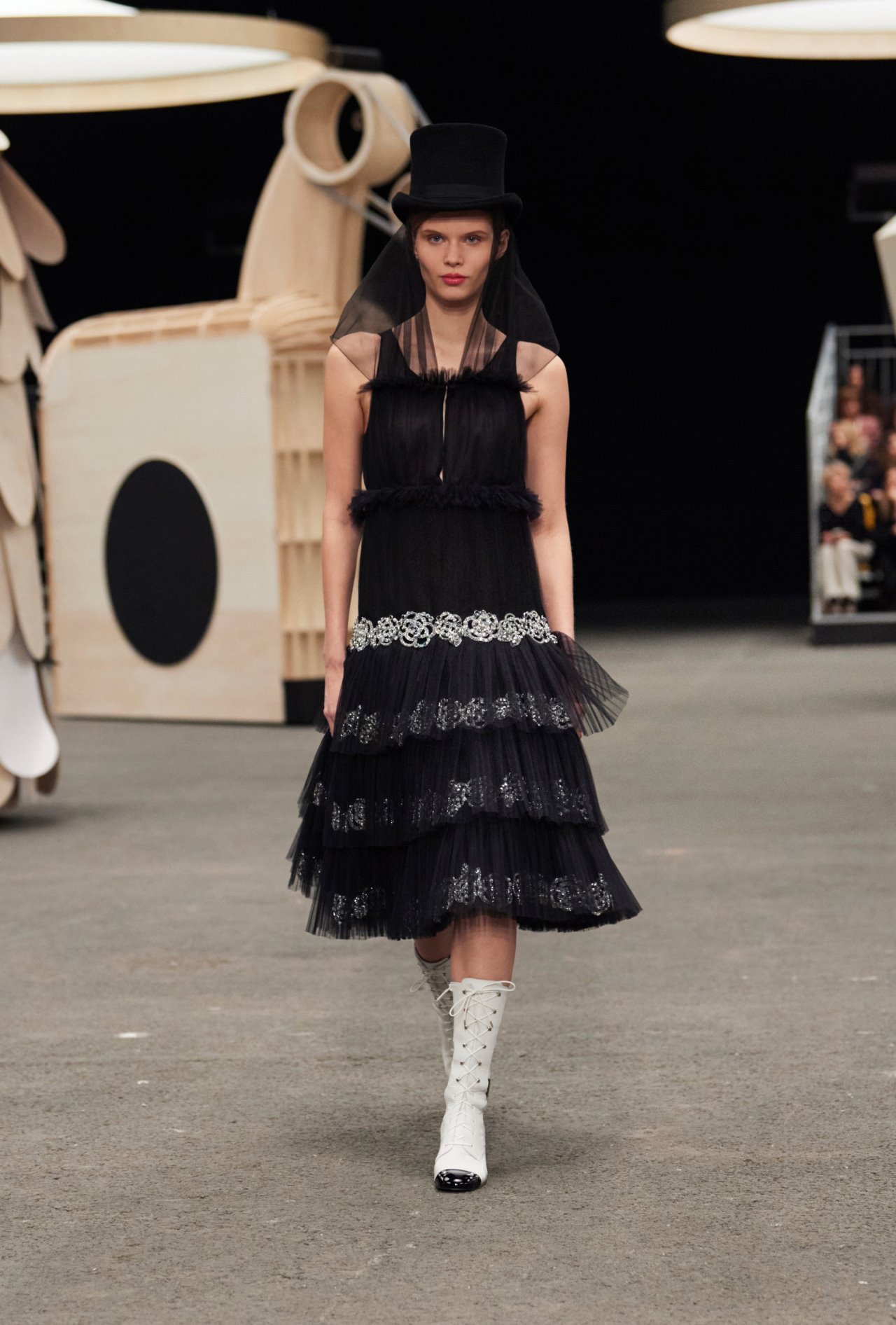 chanel_040_ss-2023-hc-show-HD.jpg