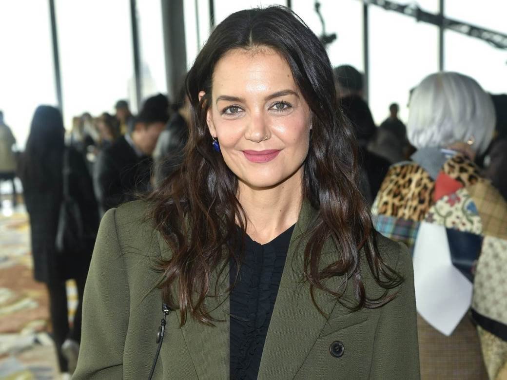 Glumica Katie Holmes može poslužiti ženama iznad 40 godina kao inspiracija za poslovno, ležeran i chic outfit.