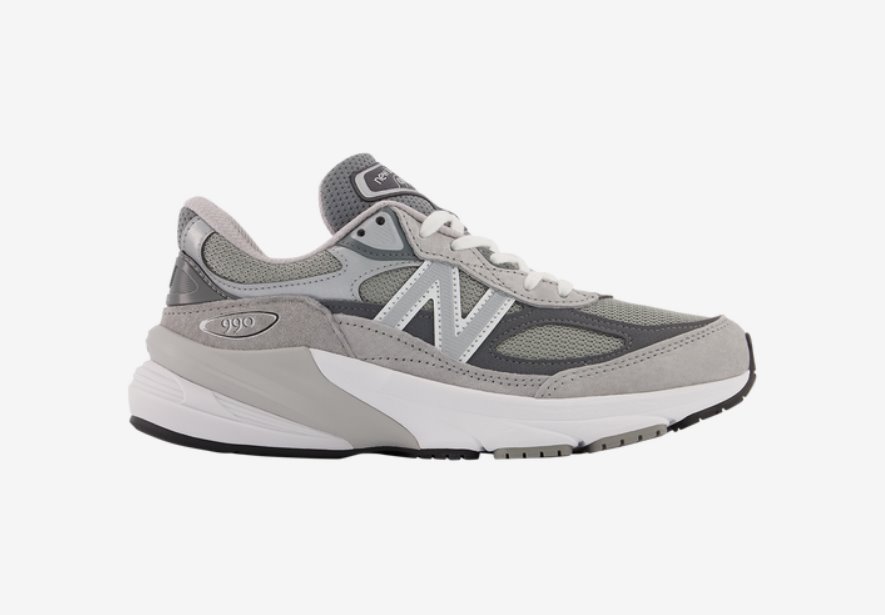 New Balance 990 V6.