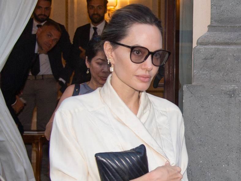 Angelina Jolie negovala je stil tihog luksuza i kada on nije bio pravi trend.