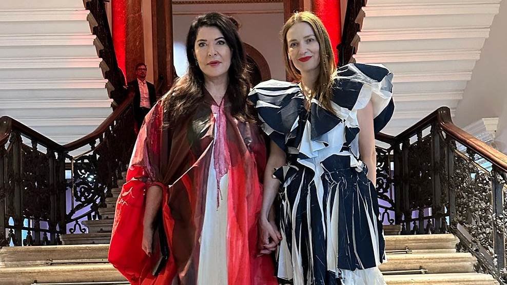 2 marina abramović i roksanda ilinčić.jpg