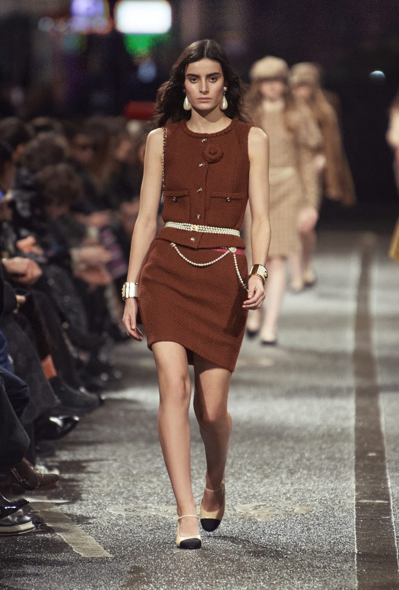 chanel_look-016_2023-24-metiers-dart-collection-LD.jpg