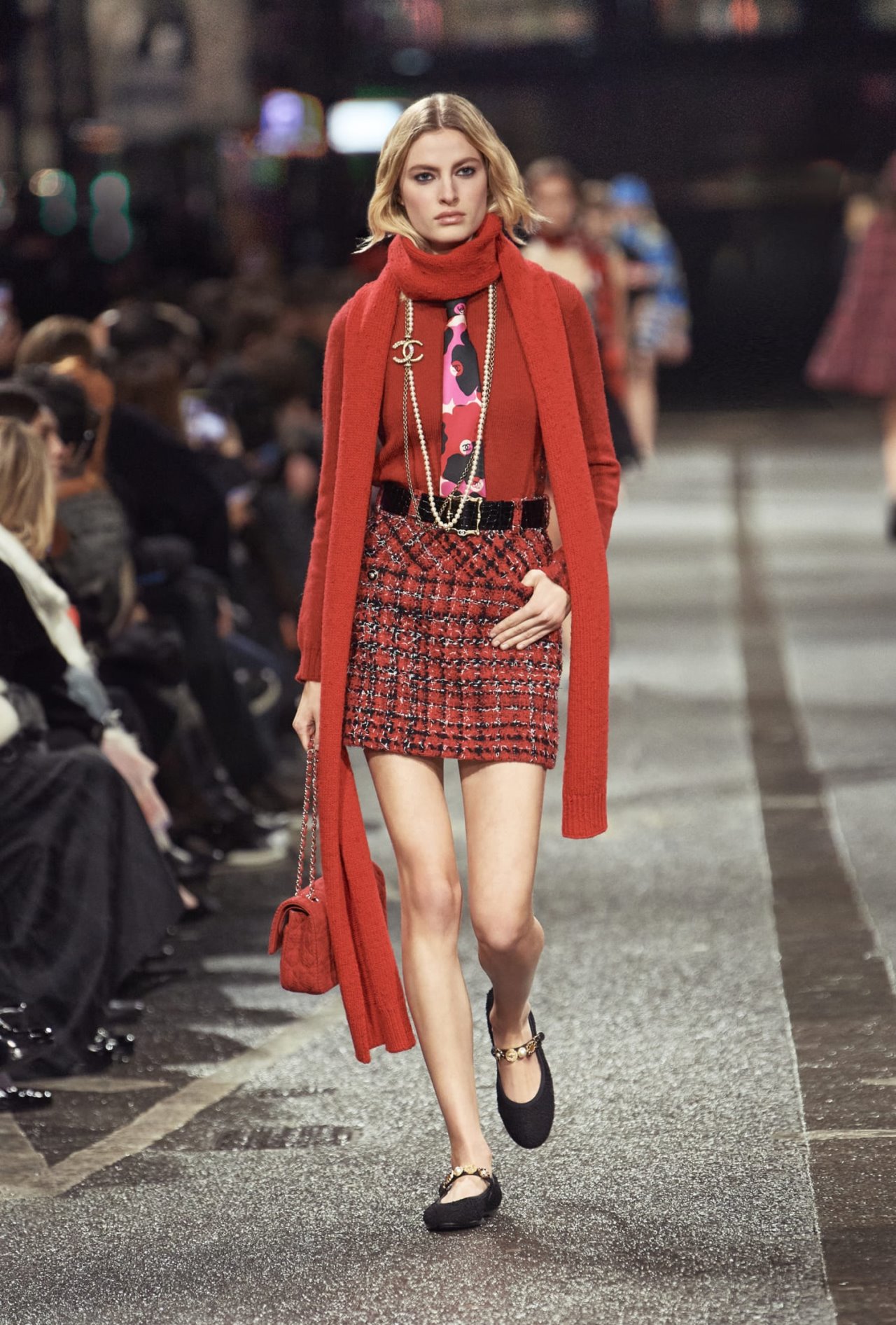 chanel_look-056_2023-24-metiers-dart-collection-LD.jpg