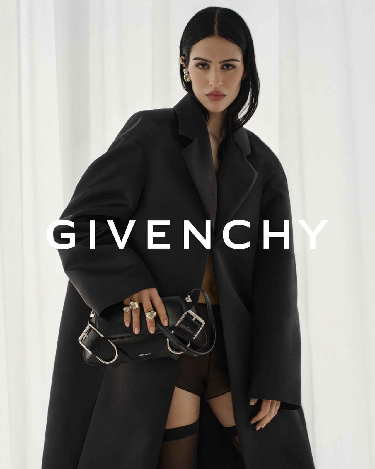 rsz_1givenchy_ss24_women_campaign_4x5_03.jpg