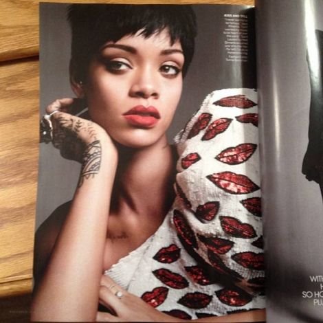 Rihanna: Seksi editorijal u duhu devedesetih