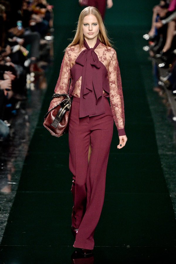 Elie Saab: Veličanstvena boja burgunca