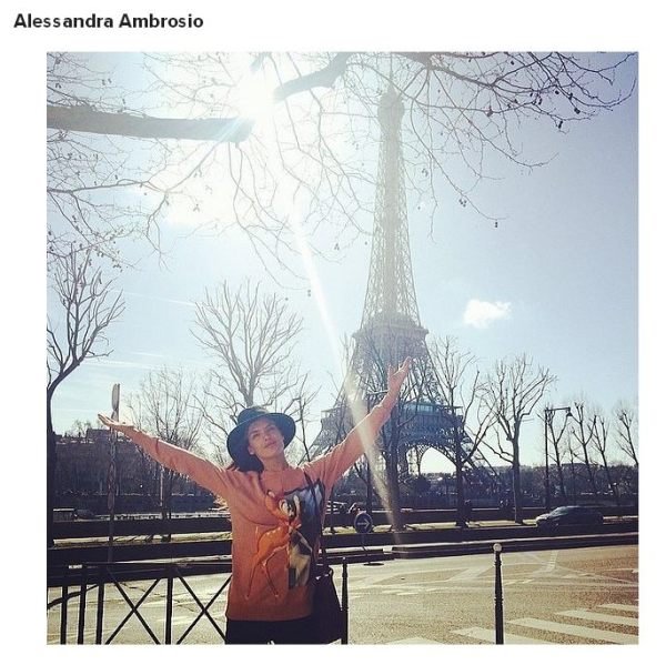 Beleške poznatih sa Paris Fashion Weeka: Poziranje ispred Ajfelove kule