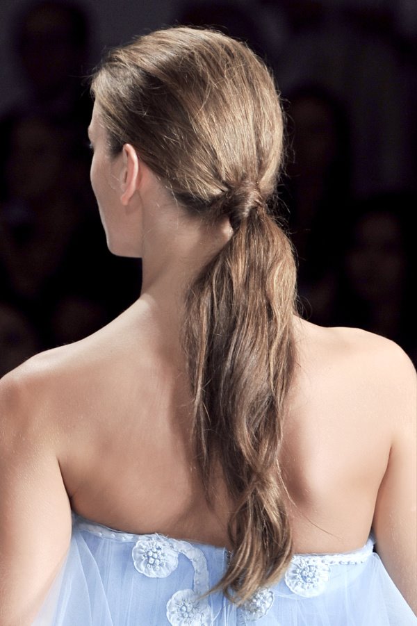 Hairstyle trend za proleće: Niski rep