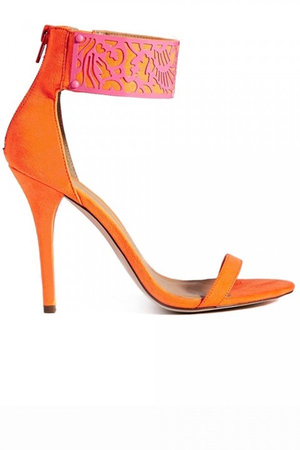 Trend za leto: Statement sandale