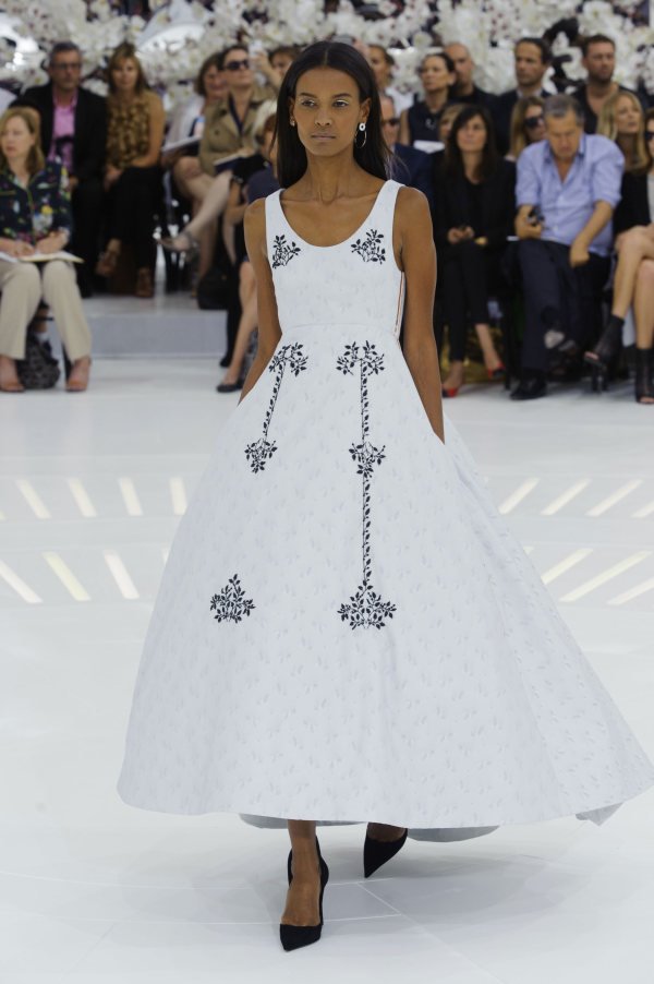 Christian Dior: Istorija u ruhu 21. veka