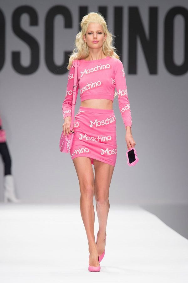 Barbie world na Moschino reviji za proleće / leto 2015