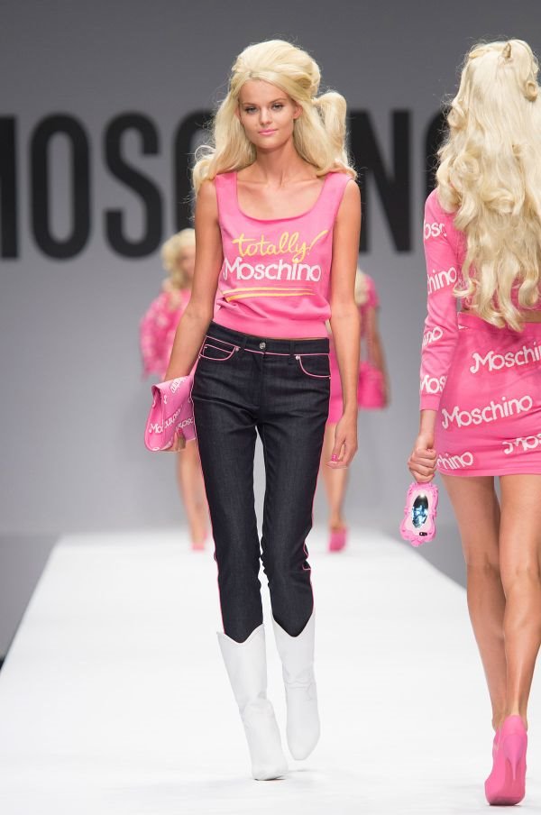 Barbie world na Moschino reviji za proleće / leto 2015