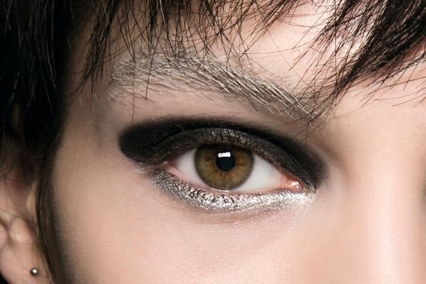 Beauty trend: Metalik
