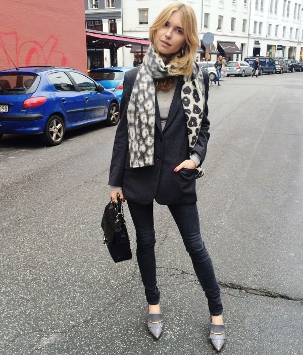 Street style: 10 savršenih zimskih kombinacija sa infinity šalom