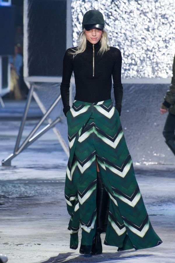 Kendall Jenner i Gigi Hadid zvezde H&M revije na Paris Fashion Weeku