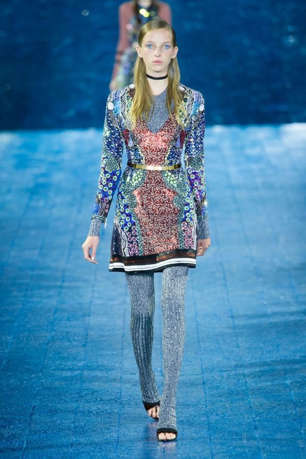 Mary Katrantzou: Svetlucavi print pokorio London ( proleće / leto 2016)