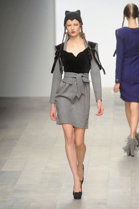 Caroline Charles FW London J/Z 2011/2012