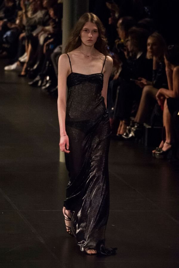 Saint Laurent: Proleće u znaku slip haljina