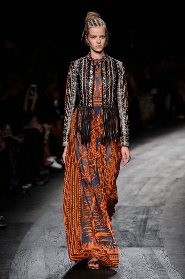 Valentino: Romantika puna folkornih detalja iz afričke kulture
