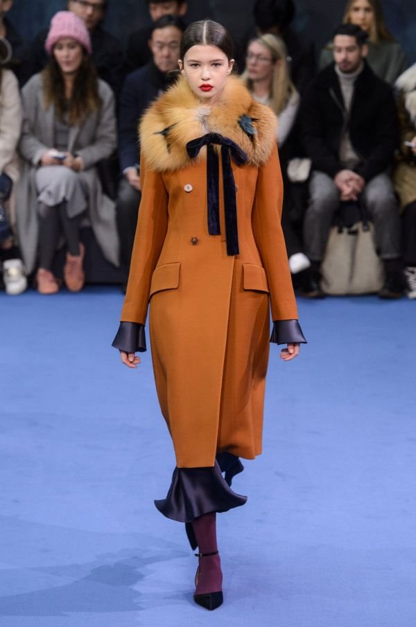 Roksanda Ilinčić Fall 2016: Zagasita, otmena paleta i nove koktel haljine