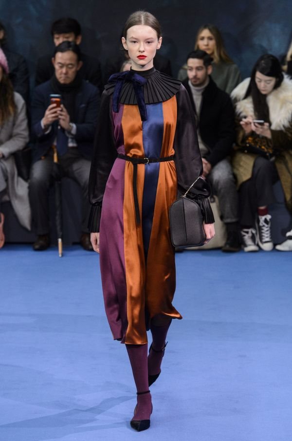Roksanda Ilinčić Fall 2016: Zagasita, otmena paleta i nove koktel haljine