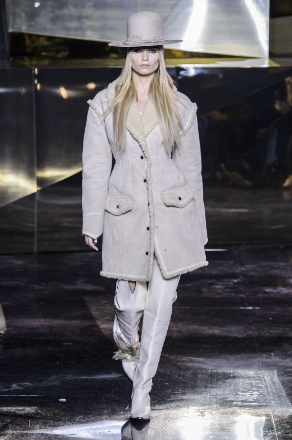Show koji je obeležio 2. dan PFW-a: Ženstvena snaga i individualnost kolekcije H&M Studio AW16