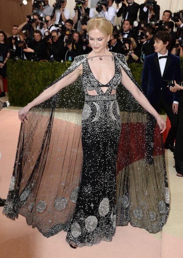 Met Gala 2016: 6 najlepših izdanja svetskih zvezda koja su pokorila crveni tepih!