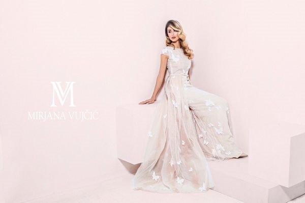 Zavodljiva, prefinjena i romantična: Mirjana Vujčić predstavila lookbook za svoju poslednju kolekciju
