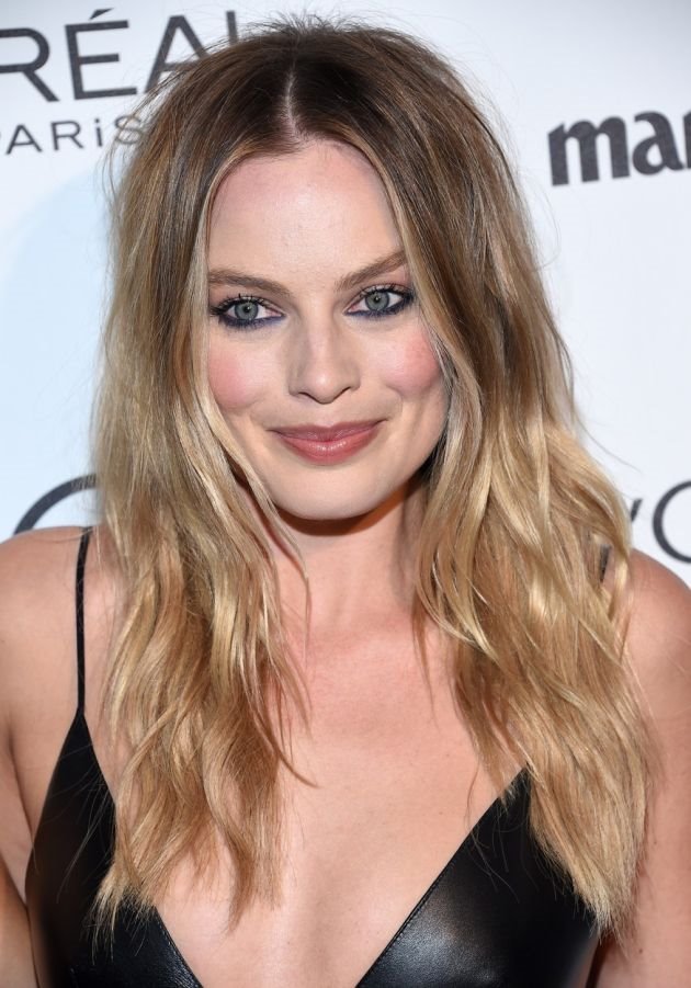 Prvo pojavljivanje nakon venčanja: Margot Robbie u neobičnom vamp izdanju koje ostavlja bez daha