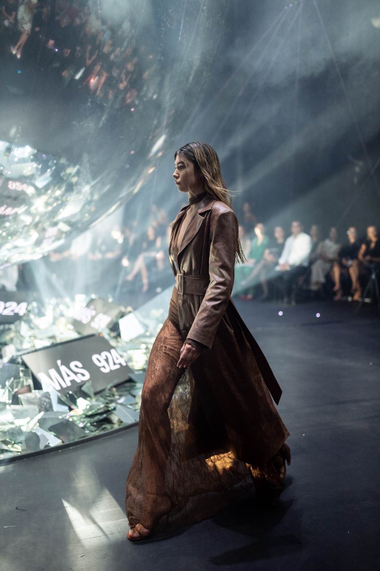 Model by MÁS924_ELLE ICONIC NIGHT_By Darius Kucys (2).jpg