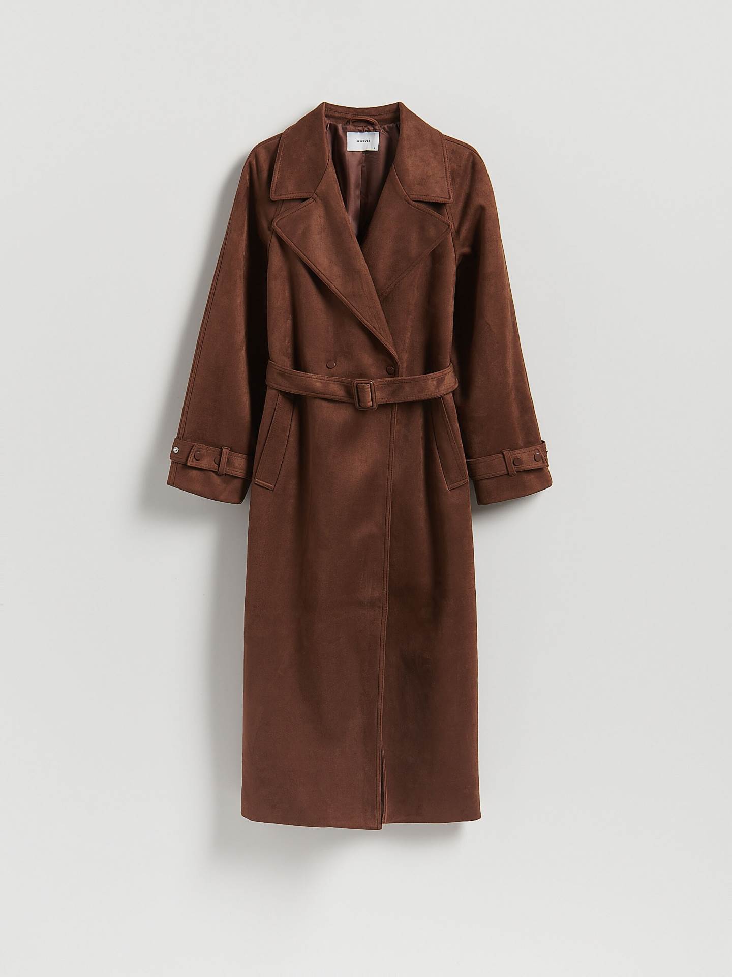 Reserved suede mantil za jesen 2025