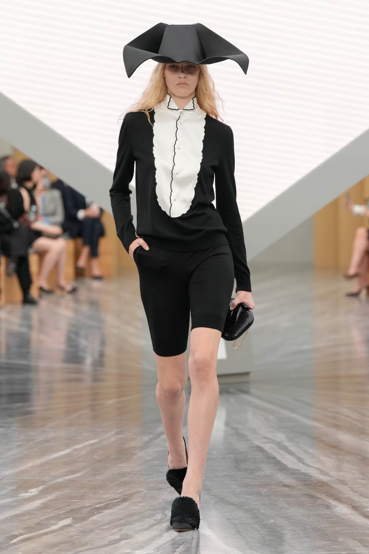 Christian Dior S26 004.jpg