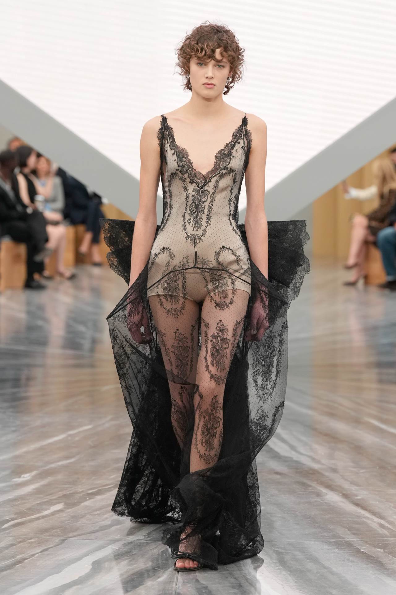 Christian Dior S26 012.jpg