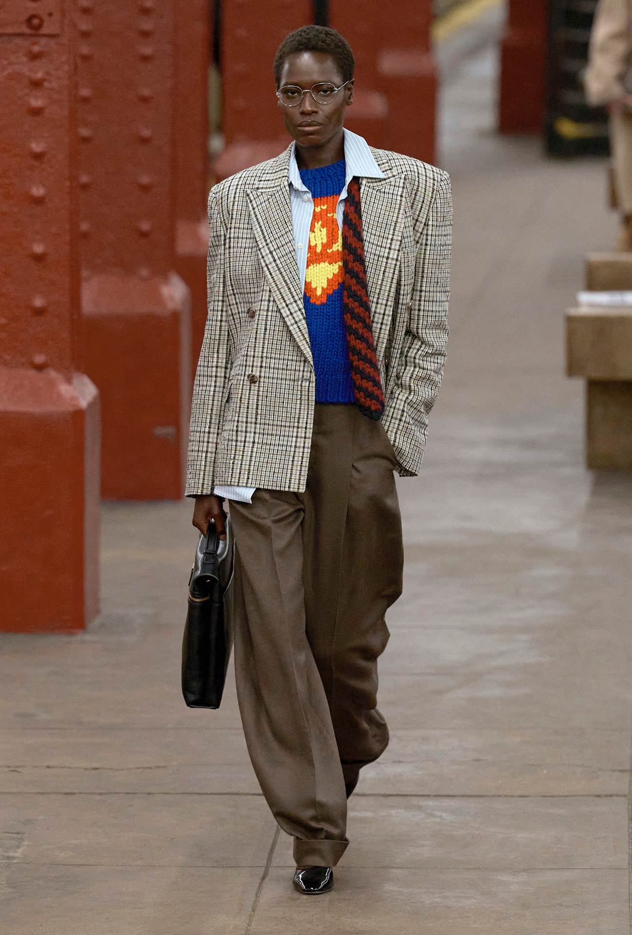 Chanel PreFall PO F26 035.jpg