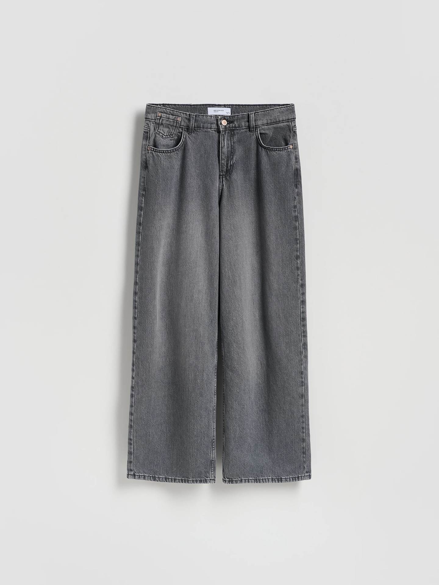 Reserved sive farmerke za zimu 2026.